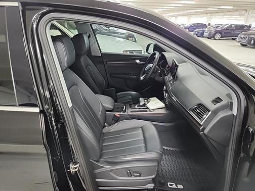 2023 Audi Q5 40 Premium