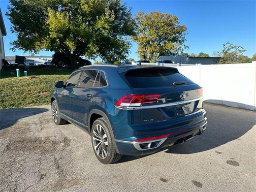 2023 Volkswagen Atlas Cross Sport 3.6L V6 SEL Premium R-Line