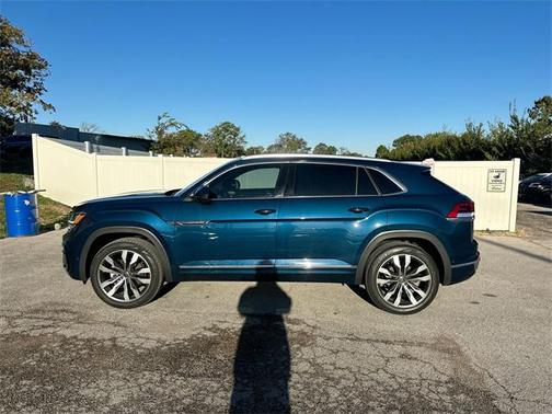 2023 Volkswagen Atlas Cross Sport 3.6L V6 SEL Premium R-Line