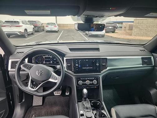 2023 Volkswagen Atlas Cross Sport 3.6L V6 SEL Premium R-Line