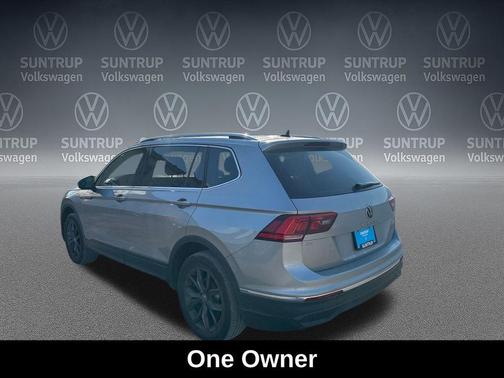 Pyrite Silver Metallic 2023 Volkswagen Tiguan 2.0T SE 4MOTION