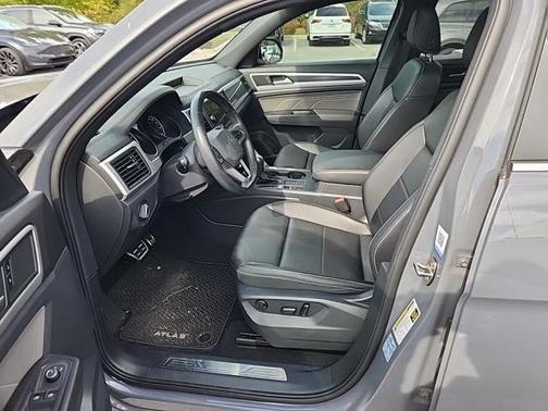 2021 Volkswagen Atlas Cross Sport 3.6L V6 SE w/Technology R-Line