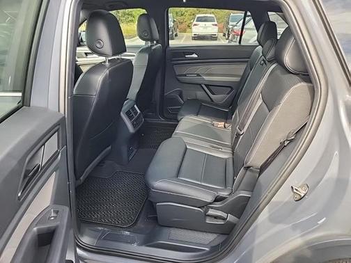 2021 Volkswagen Atlas Cross Sport 3.6L V6 SE w/Technology R-Line