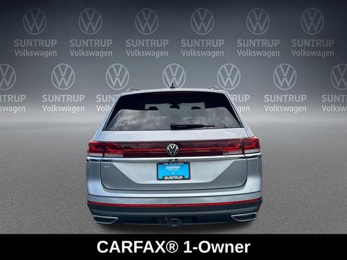 Silver Mist Metallic 2025 Volkswagen Atlas 2.0T SE w/Technology