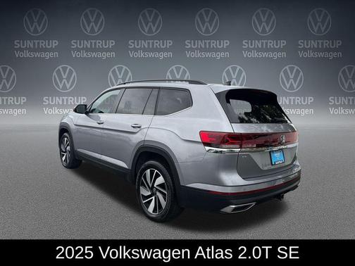 Silver Mist Metallic 2025 Volkswagen Atlas 2.0T SE w/Technology