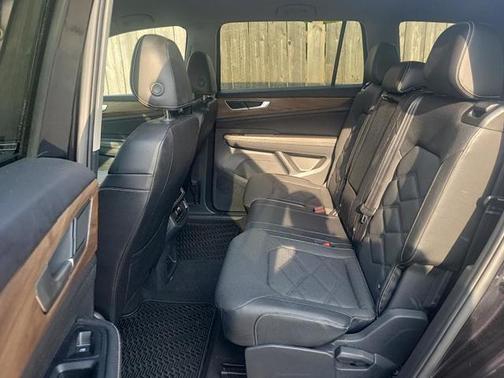 2024 Volkswagen Atlas 2.0T SE