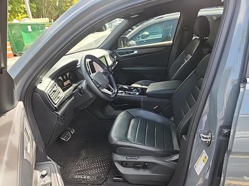 2024 Volkswagen Atlas Cross Sport 2.0T SEL
