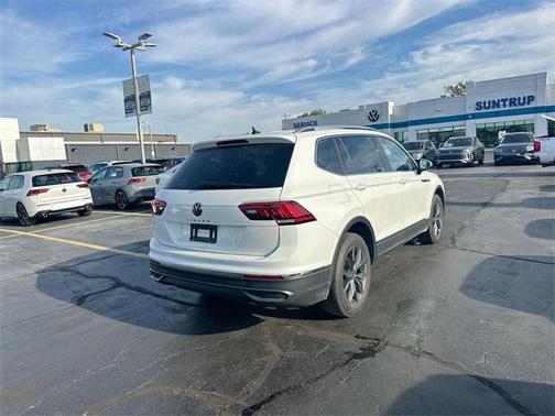 2023 Volkswagen Tiguan 2.0T SE