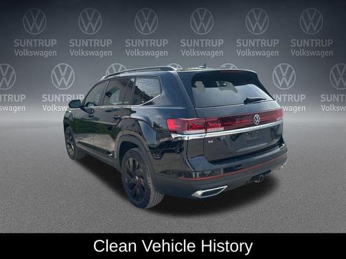 Deep Black 2025 Volkswagen Atlas 2.0T SE w/Technology