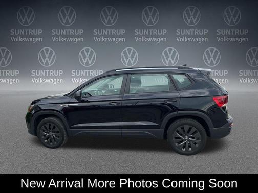 Deep Black Pearl 2023 Volkswagen Taos 1.5T S