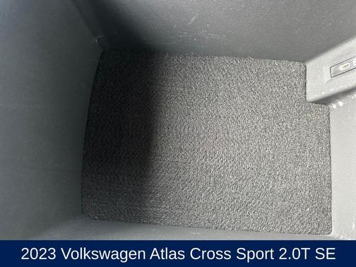 2023 Volkswagen Atlas Cross Sport 2.0T SE w/Technology