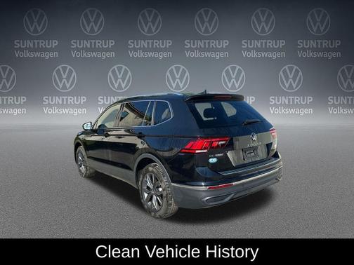 Deep Black 2023 Volkswagen Tiguan 2.0T SE