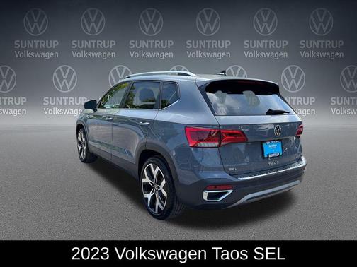 Pure Gray 2023 Volkswagen Taos 1.5T SEL
