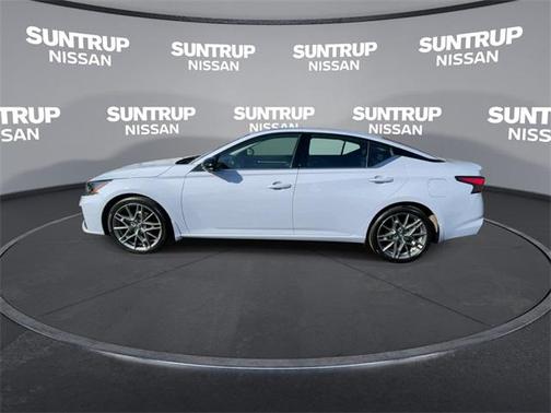 2024 Nissan Altima 2.0 SR