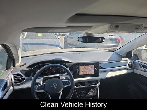 Deep Black 2025 Volkswagen Taos 1.5T SEL