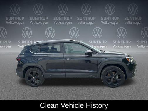 Deep Black 2025 Volkswagen Taos 1.5T SEL