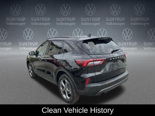 AGATE BLACK METALLIC 2025 Ford Escape ST-Line