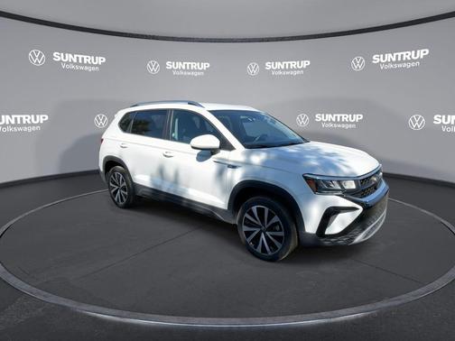 2024 Volkswagen Taos 1.5T SE