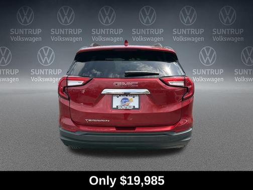 Cayenne Red Tintcoat 2022 GMC Terrain SLE