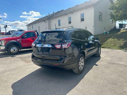 2017 Chevrolet Traverse 2LT