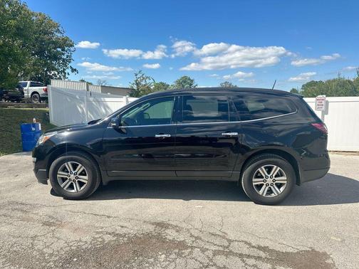 2017 Chevrolet Traverse 2LT