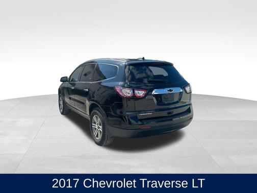 2017 Chevrolet Traverse 2LT