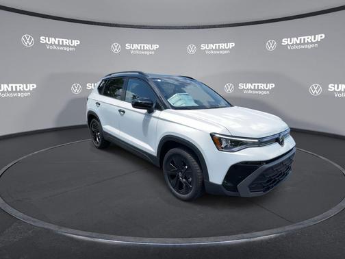 2025 Volkswagen Taos 1.5T SE Black