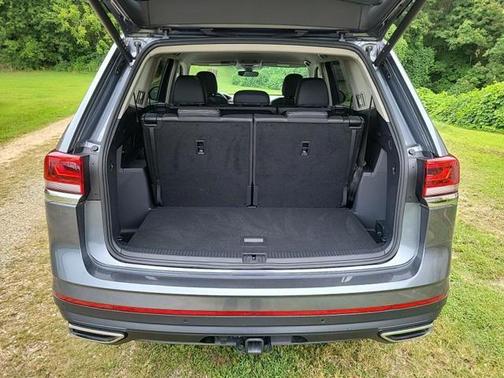 2024 Volkswagen Atlas 2.0T SE w/Technology 4MOTION