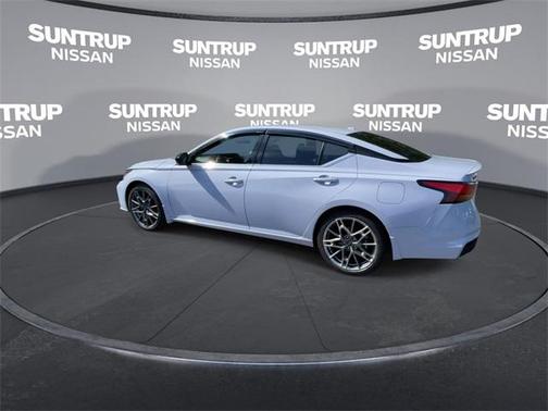 2024 Nissan Altima SR VC-Turbo FWD