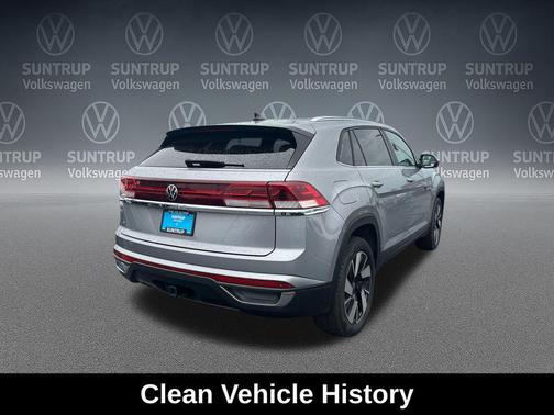 Silver Mist Metallic 2024 Volkswagen Atlas Cross Sport 2.0T SE w/Technology