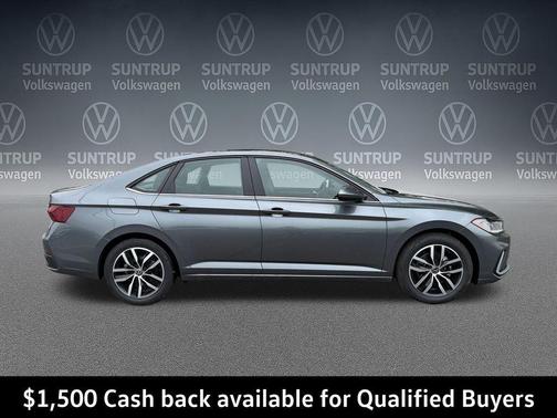 Platinum Gray Metallic 2026 Volkswagen Jetta 1.4T SE
