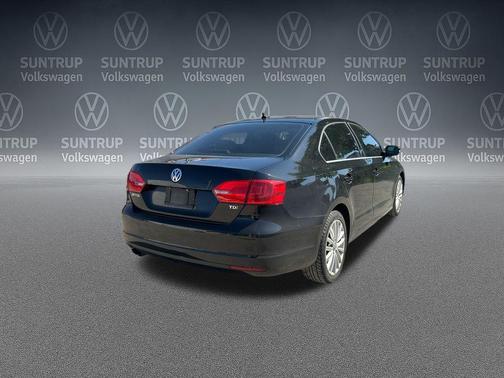 Deep Black Metallic 2014 Volkswagen Jetta TDI