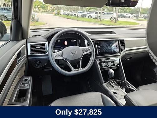 2023 Volkswagen Atlas 2.0T SE w/Technology