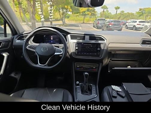 Silver Metallic 2022 Volkswagen Tiguan 2.0T SE