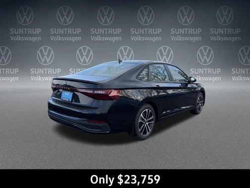 Deep Black Pearl 2026 Volkswagen Jetta 1.4T S