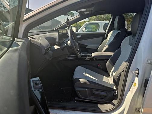 2023 Volkswagen ID.4 Standard