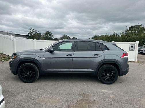 2022 Volkswagen Atlas Cross Sport 3.6L V6 SE w/Technology