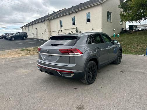 2022 Volkswagen Atlas Cross Sport 3.6L V6 SE w/Technology