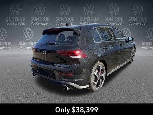 Mythos Black Metallic 2026 Volkswagen Golf GTI 2.0T SE DSG