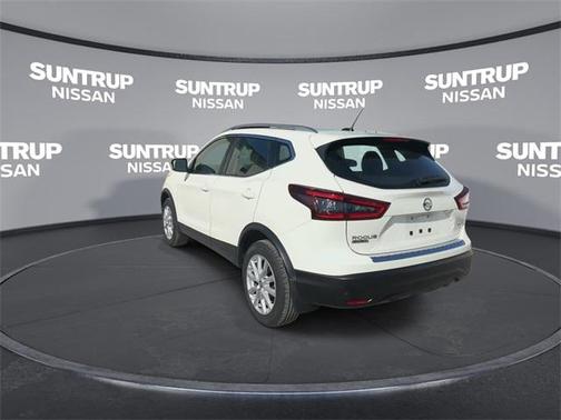 2022 Nissan Rogue Sport SV