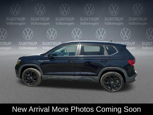 Deep Black 2023 Volkswagen Taos 1.5T SE