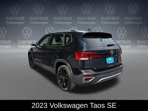 Deep Black 2023 Volkswagen Taos 1.5T SE