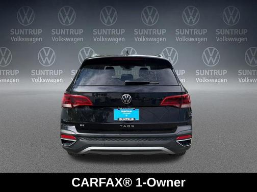 Deep Black 2023 Volkswagen Taos 1.5T SE