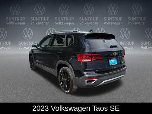 Deep Black 2023 Volkswagen Taos 1.5T SE