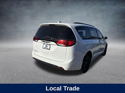 2018 Chrysler Pacifica Touring-L Plus