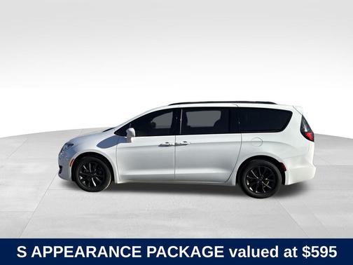 2018 Chrysler Pacifica Touring-L Plus