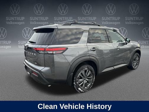 2024 Nissan Pathfinder SV FWD