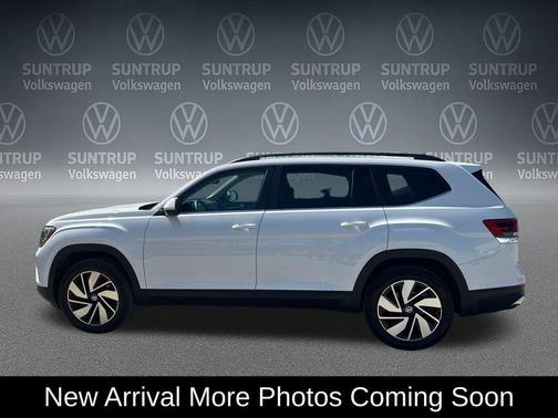 Pure White 2024 Volkswagen Atlas 2.0T SE w/Technology