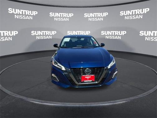 2022 Nissan Altima SR FWD