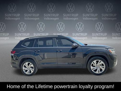 Deep Black Pearl 2023 Volkswagen Atlas 3.6L SE w/Technology